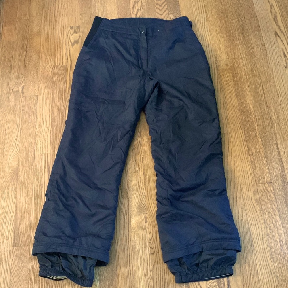 Black snow pants! Perfect for skiing and sledding!